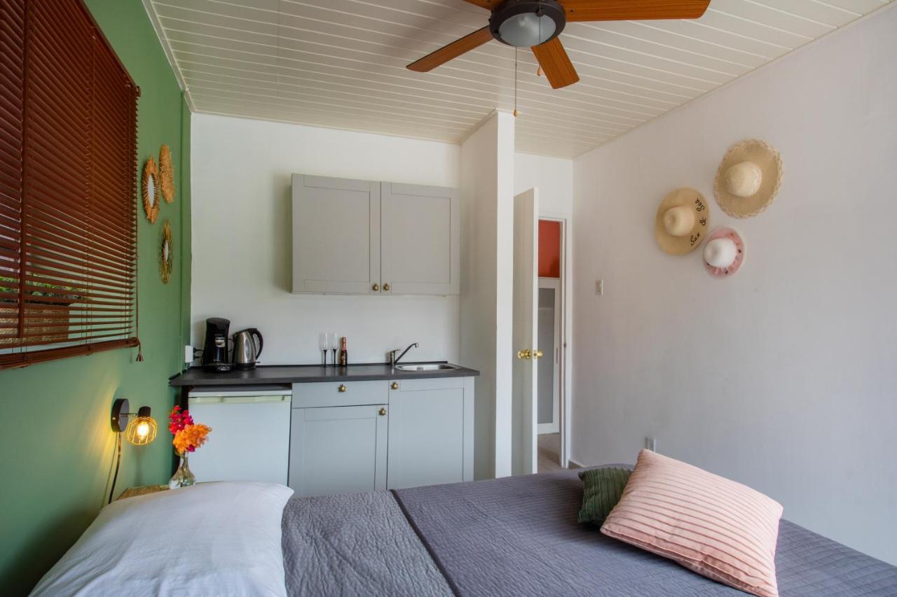 Bed and Breakfast Happy Curoase Willemstad Exterior foto