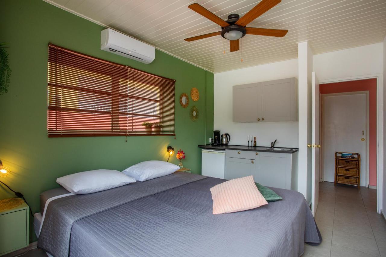 Bed and Breakfast Happy Curoase Willemstad Exterior foto